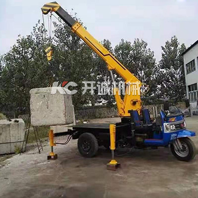 三輪車(chē)載裝卸貨吊機(jī)